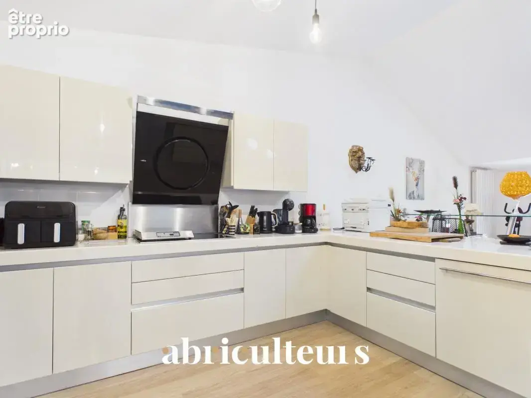 Immeuble de caractère en pierre de tailleb- 333 m²en vente à Saint-Savinien (17350) - photo 5