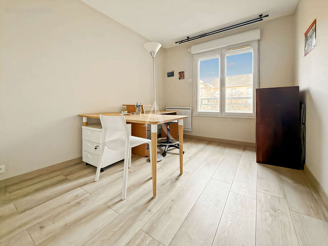 Appartement à JOUY-LE-MOUTIER