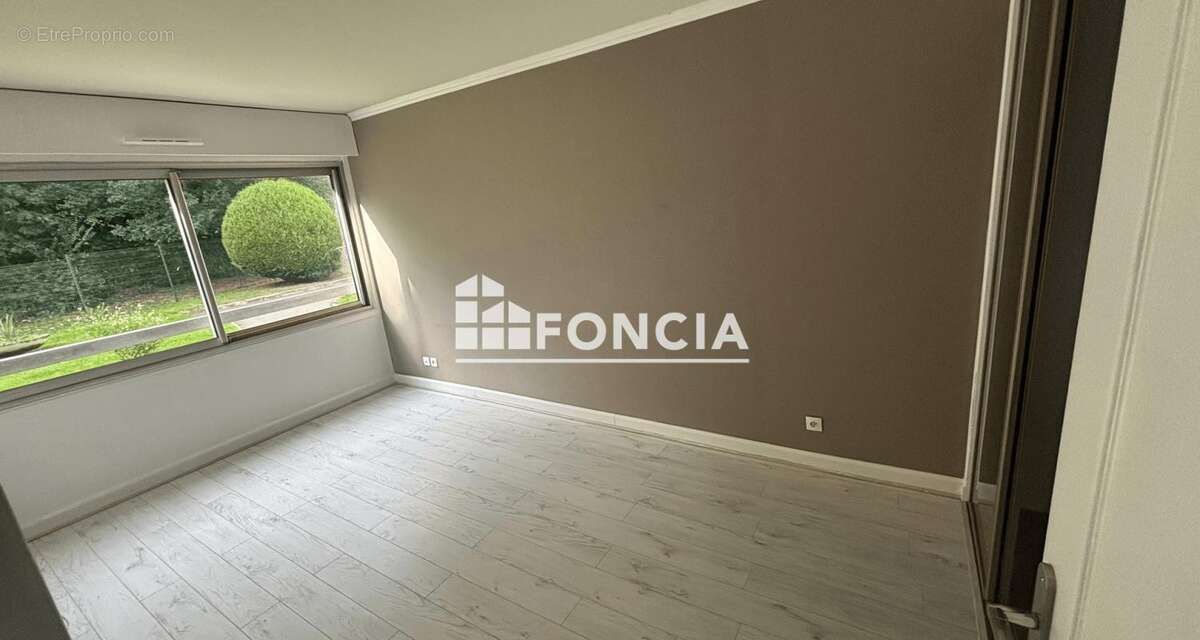 Appartement à SAINT-CYR-L&#039;ECOLE