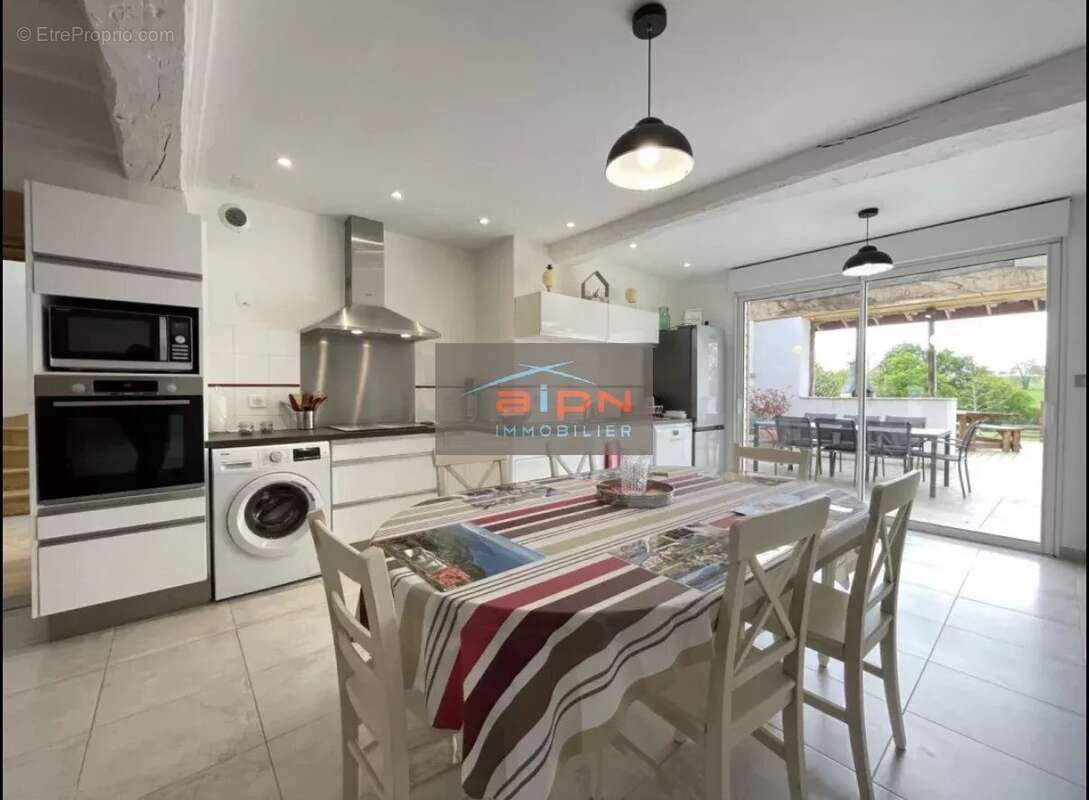 Maison à LABETS-BISCAY