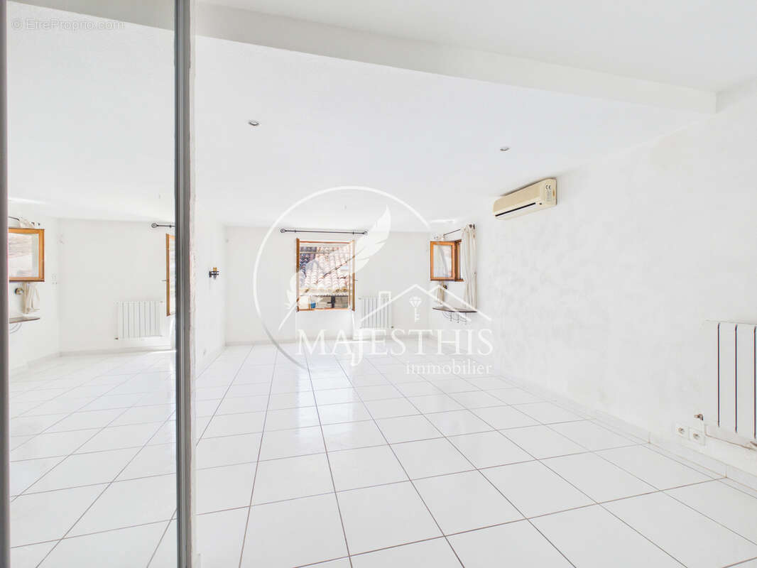 Appartement à PIGNANS