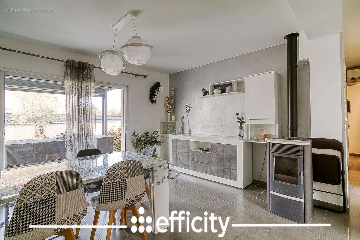 Maison à CHASSE-SUR-RHONE