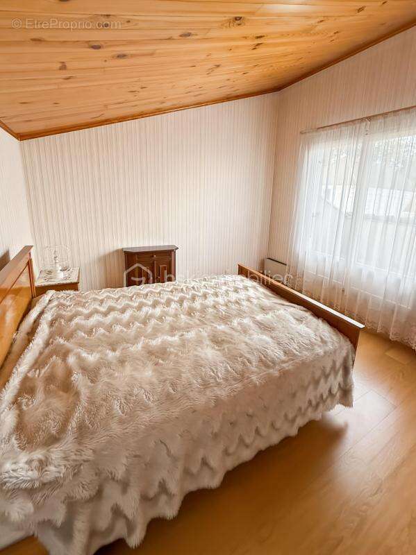 Maison à MOISSY-CRAMAYEL