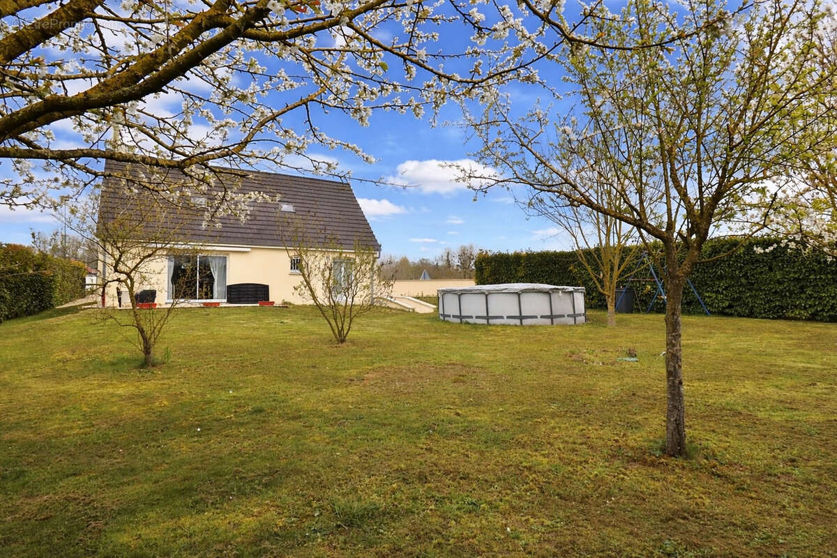 Maison à SAINT-REMY-SOUS-BARBUISE