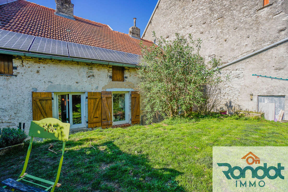 Maison à SACQUENAY
