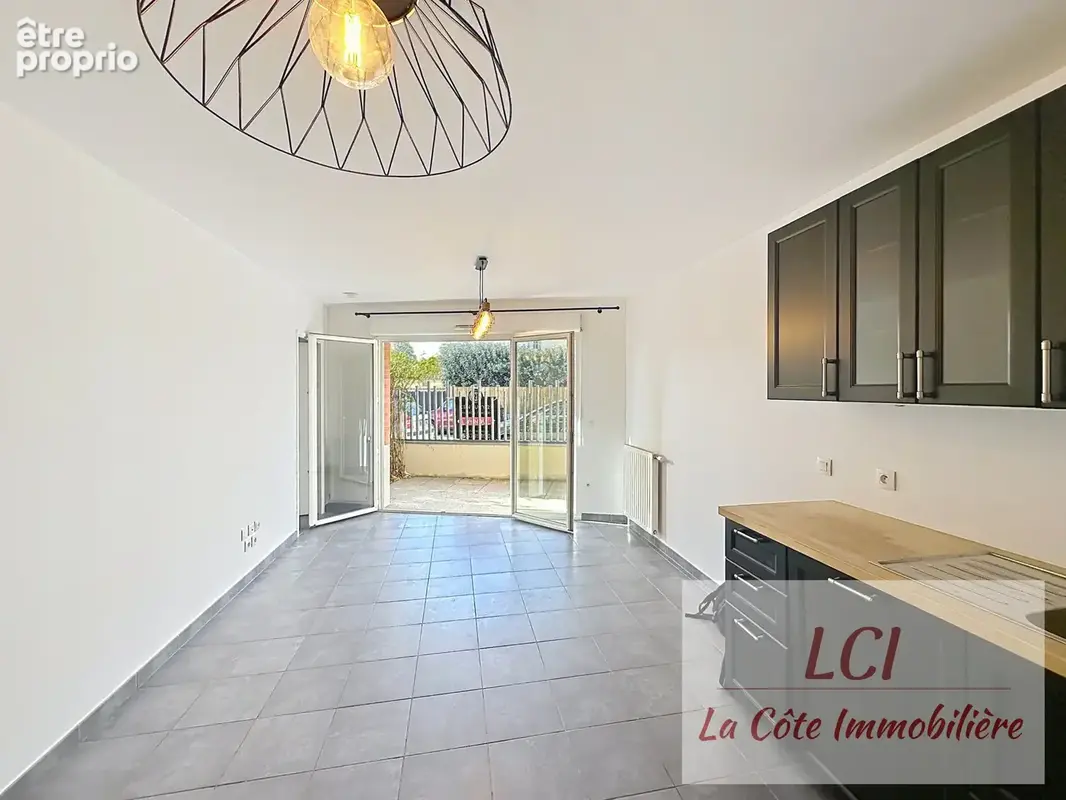 LA TESTE Centre, Appartement T2 en rez-de-jardin en parfait état. - photo 4