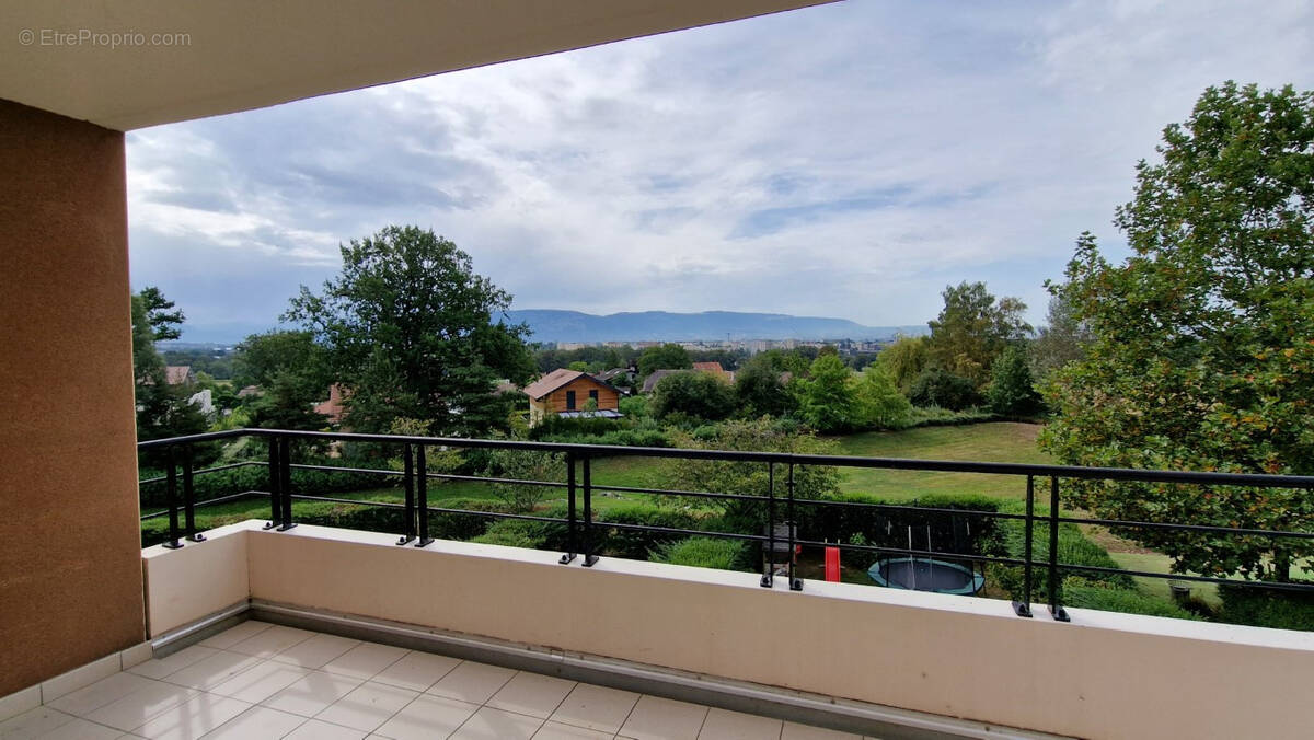 Appartement à PREVESSIN-MOENS