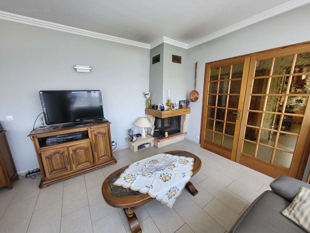 Maison à COSNES-ET-ROMAIN