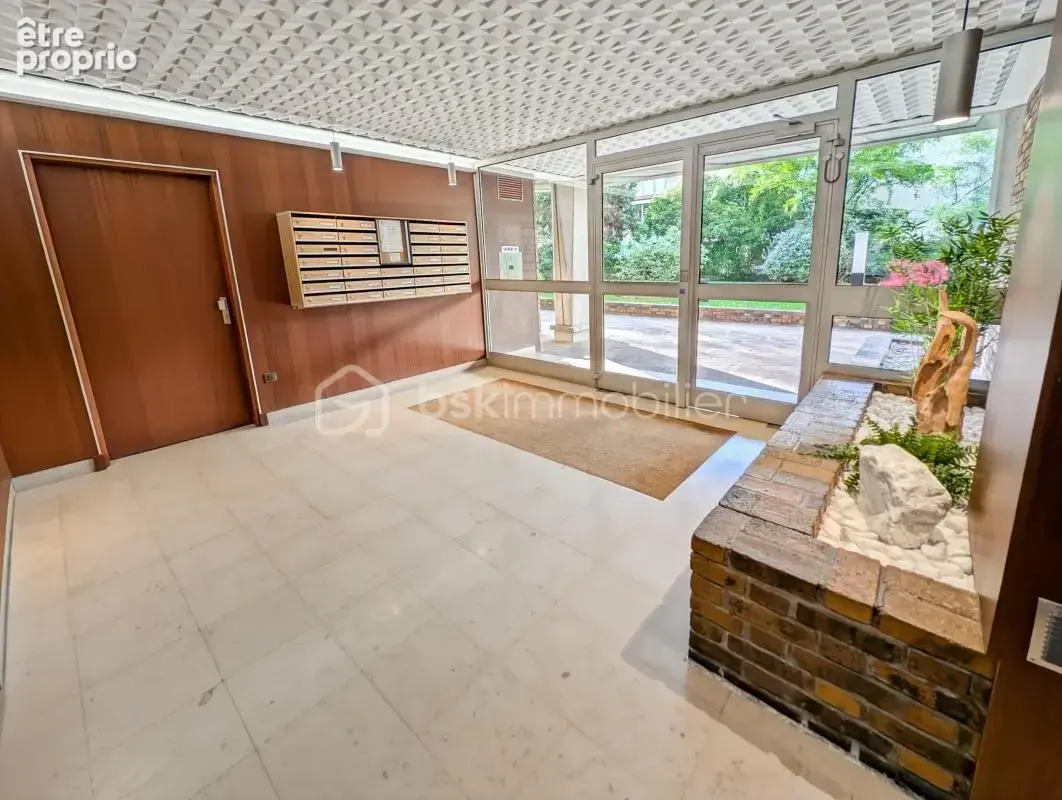 Appartement F5 avec 3 chambres Grand Séjour 30m2double balcon traversant Sud/Nord avec place de parking et cave - photo 21