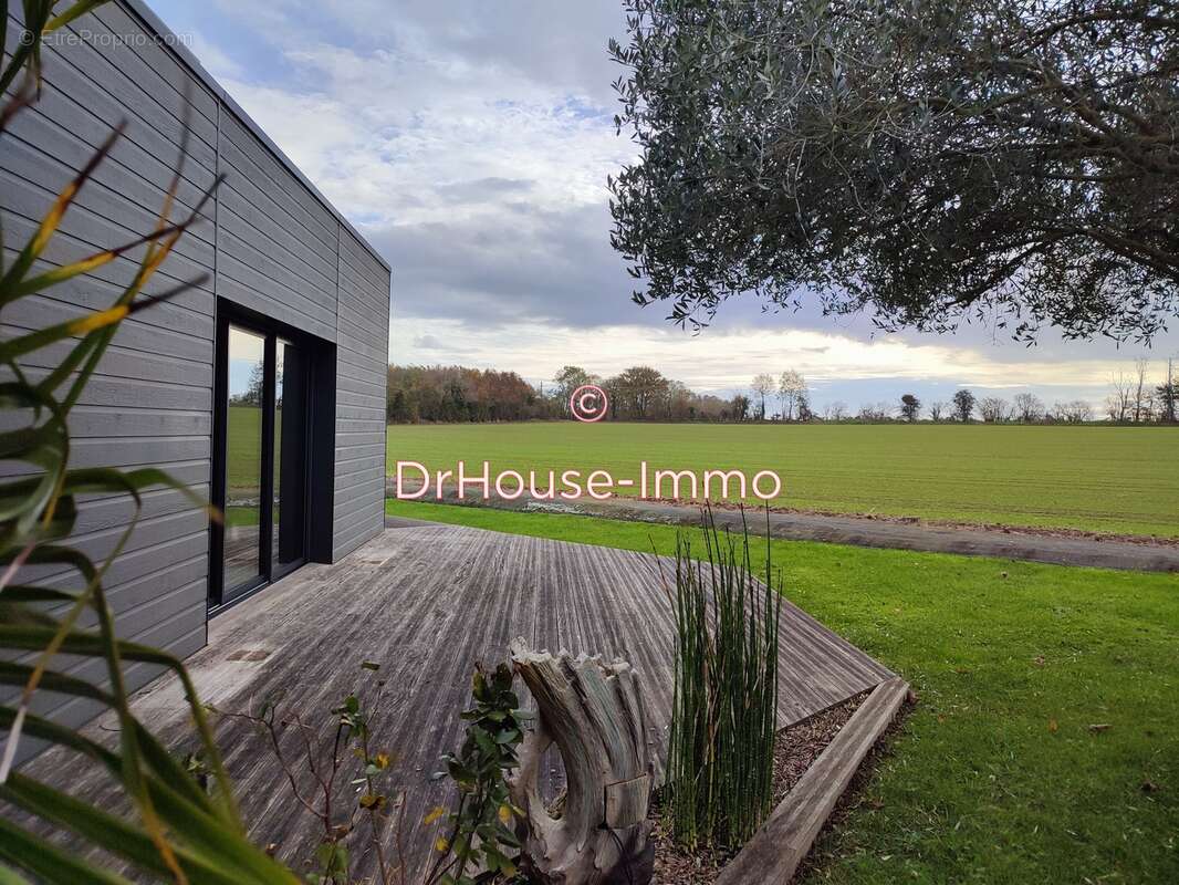 Maison à RUCQUEVILLE