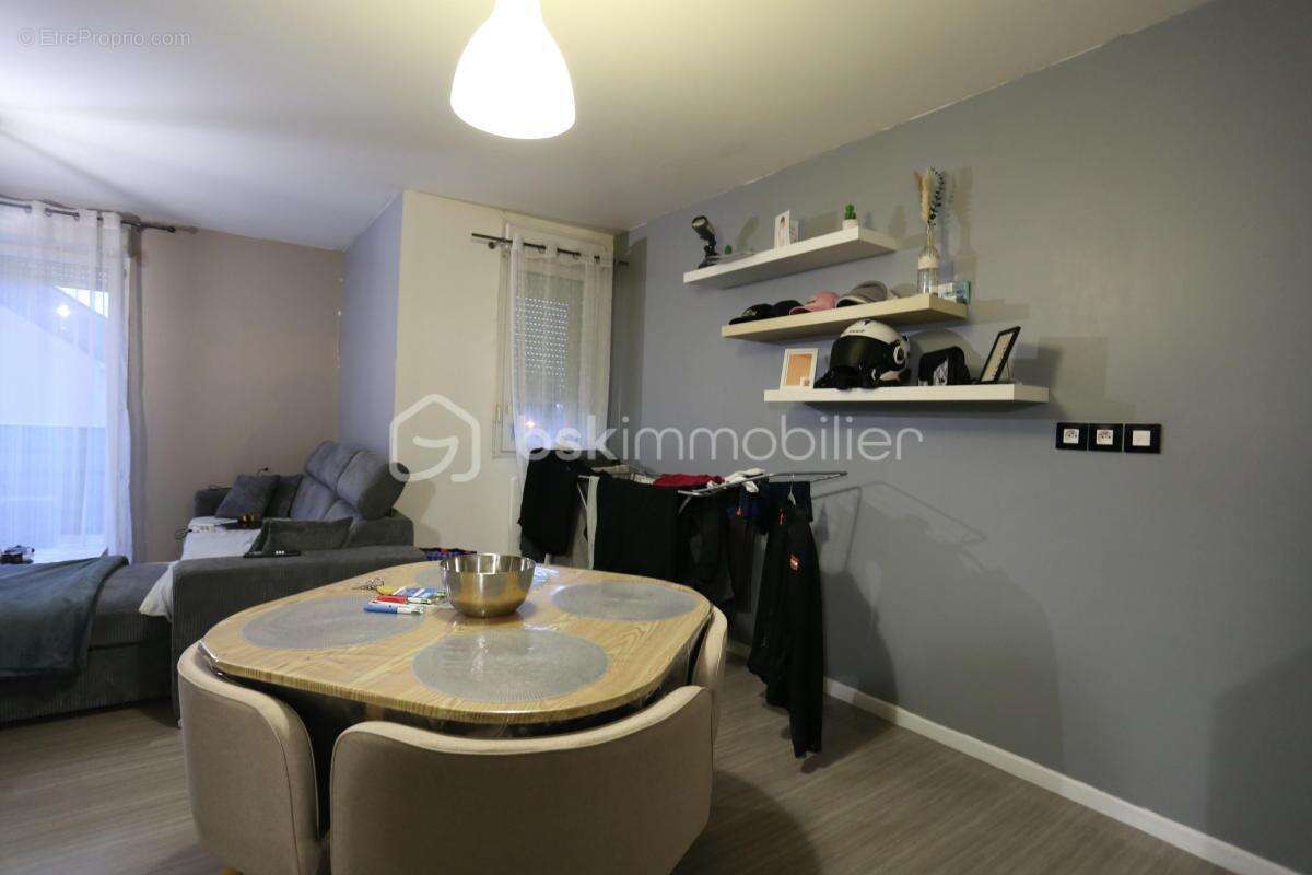 Appartement à SALLAUMINES