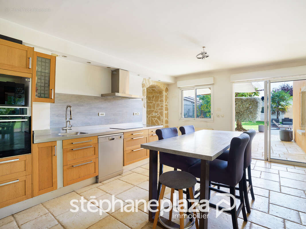 Maison à SAINT-DIDIER-SUR-CHALARONNE