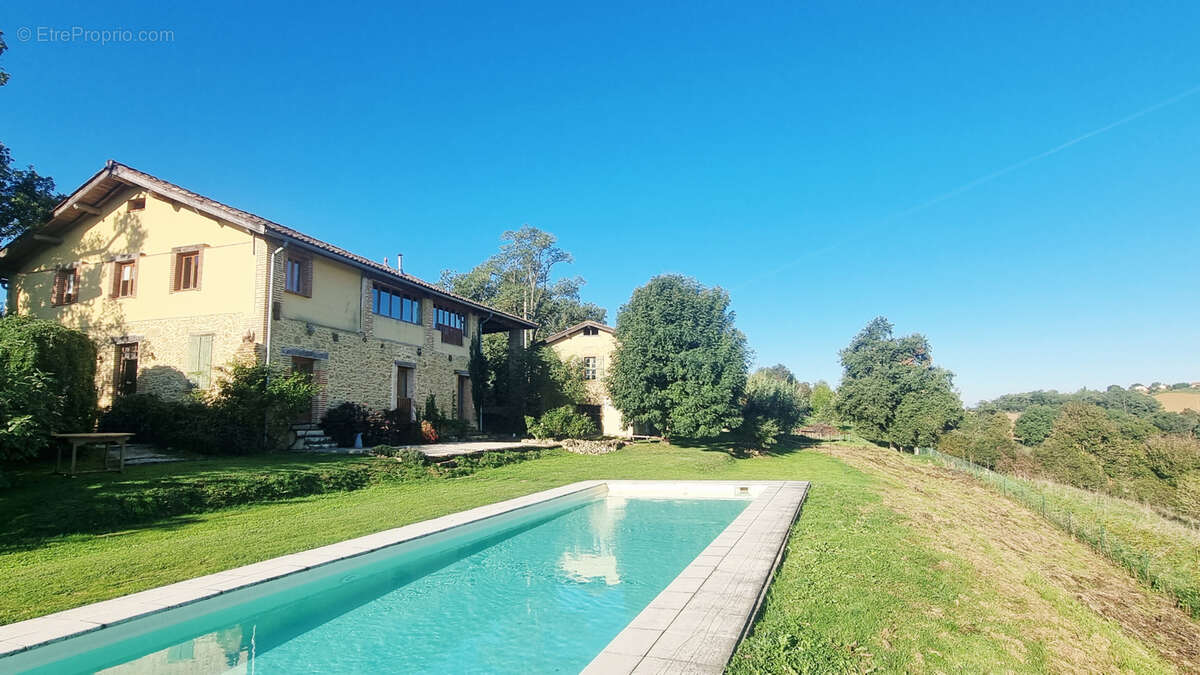 Maison à L&#039;ISLE-EN-DODON