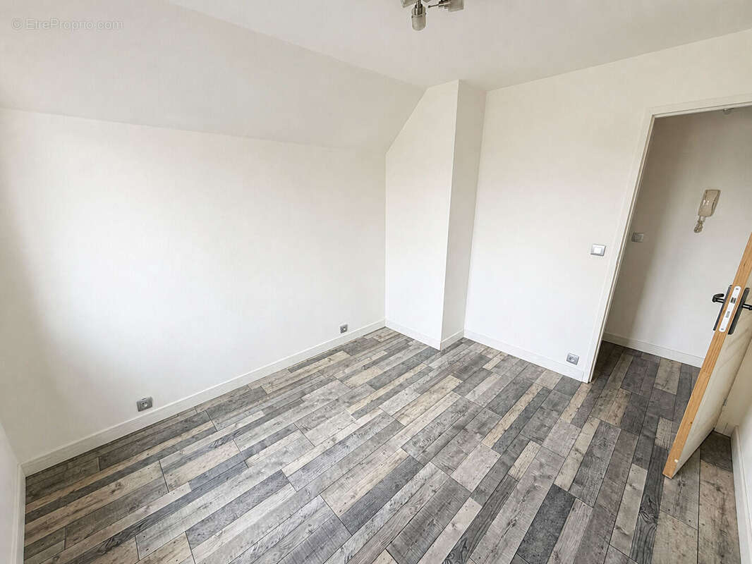 Appartement à LAMORLAYE