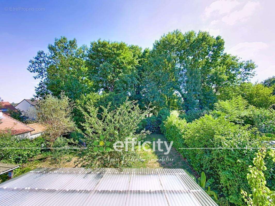 Maison à VILLECRESNES