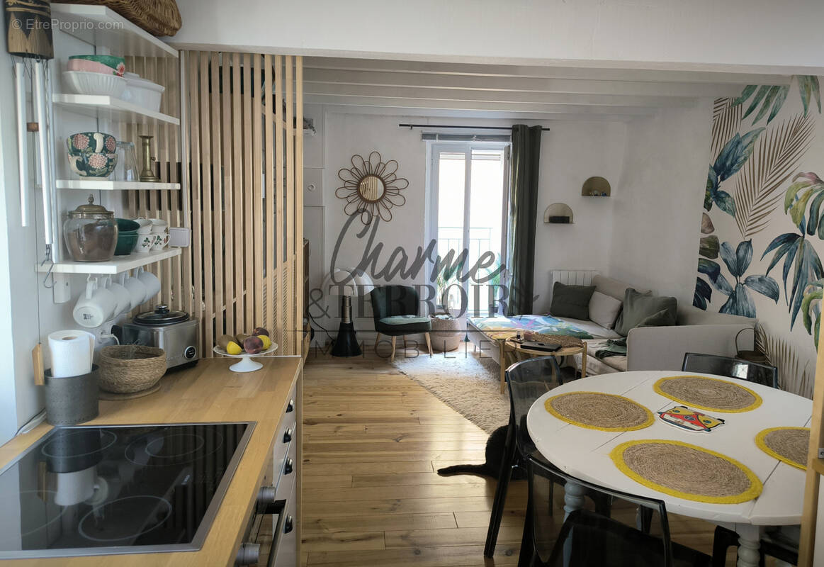 Maison à SAINT-QUENTIN-LA-POTERIE