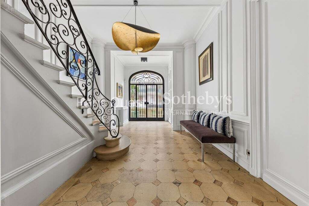 Maison à PARIS-16E