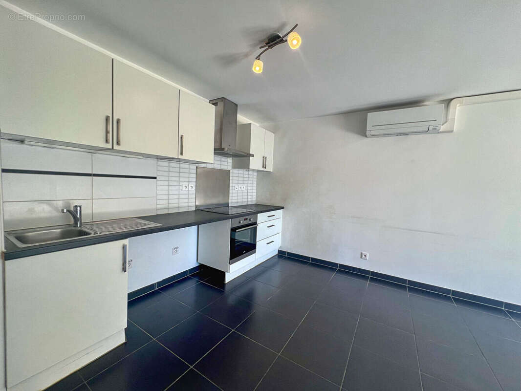 Le Pradet - Appartement de type 3 - 62 m2 - photo 5