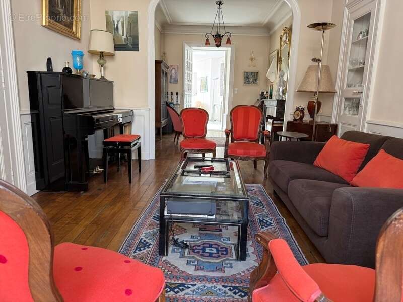 Maison de 1860 en hyper centre ville Lavallois - photo 6