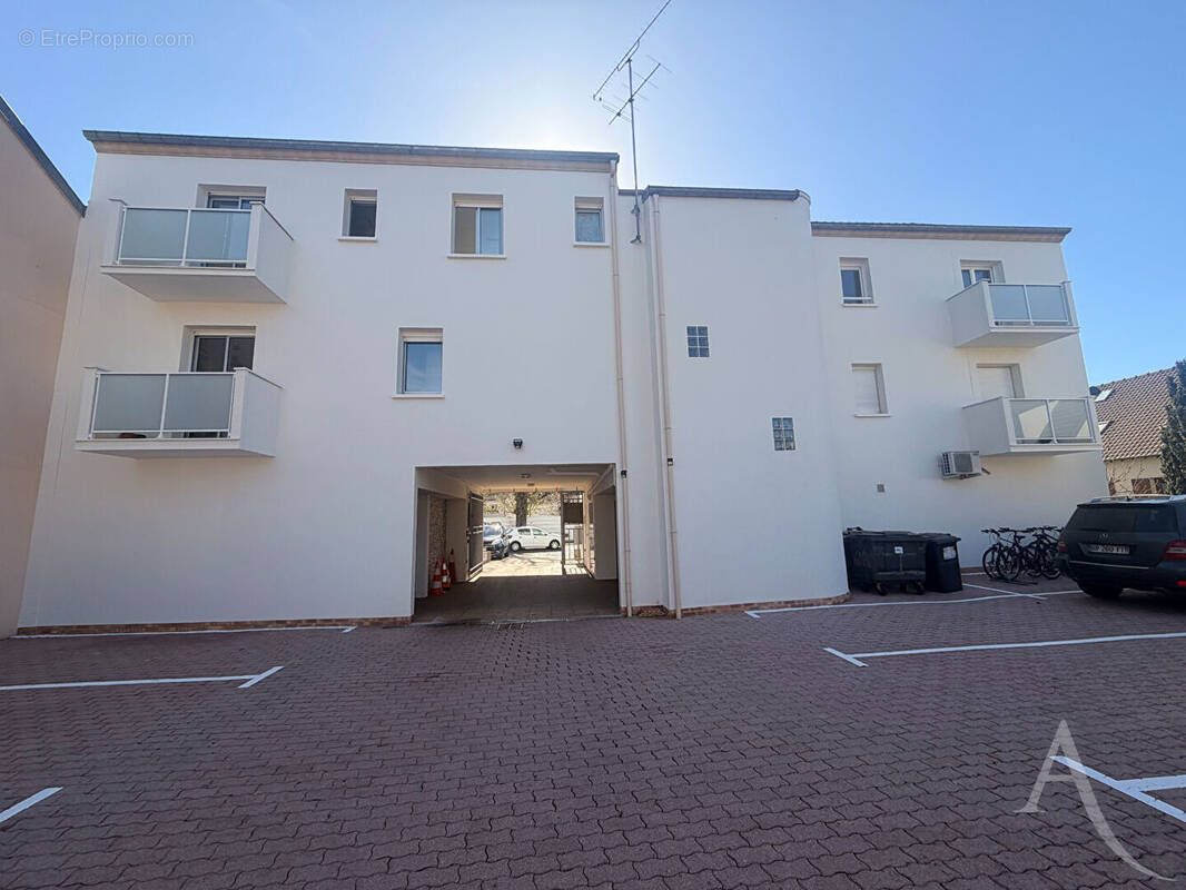 Appartement à SAINTE-GENEVIEVE-DES-BOIS