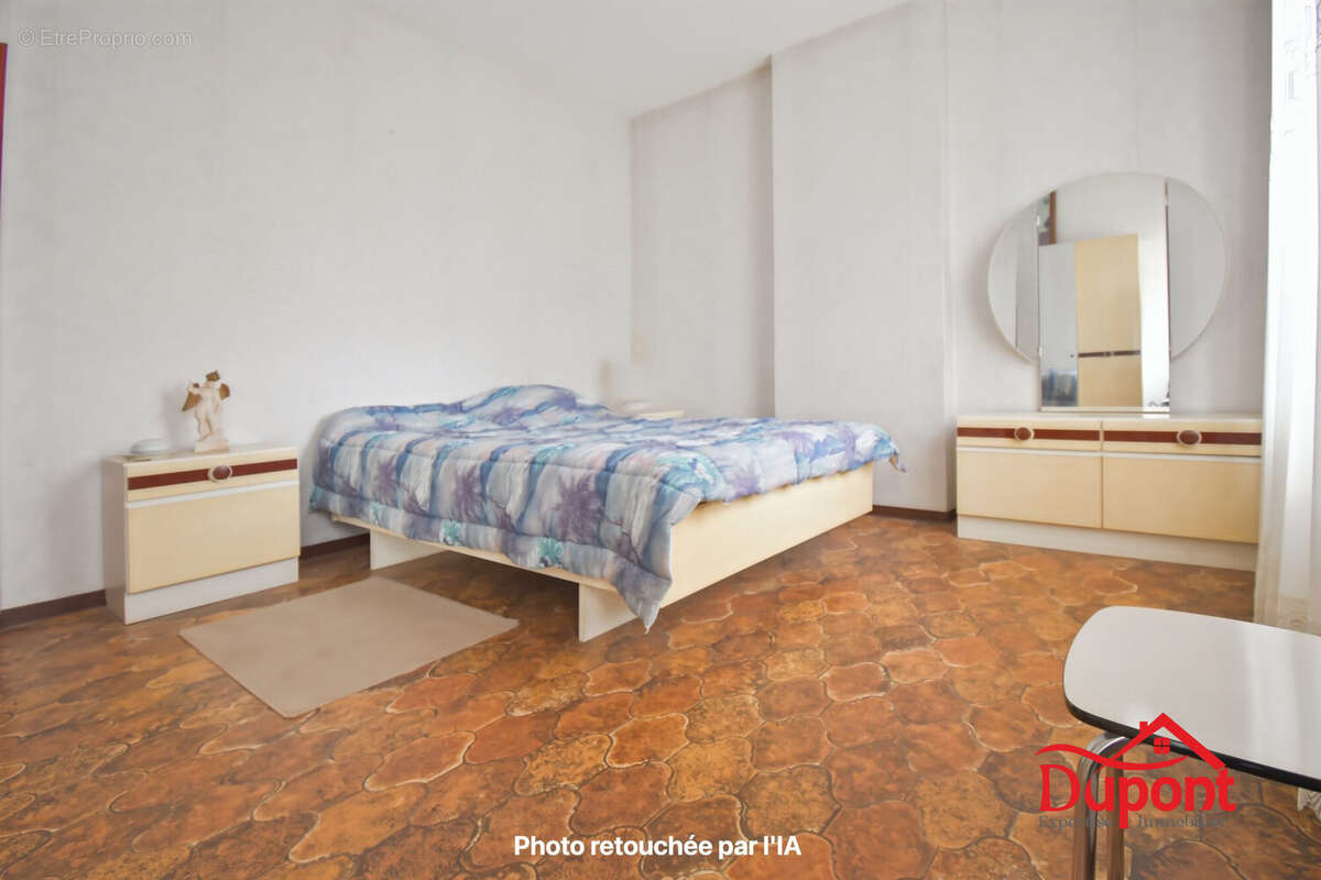 Maison à QUIEVRECHAIN