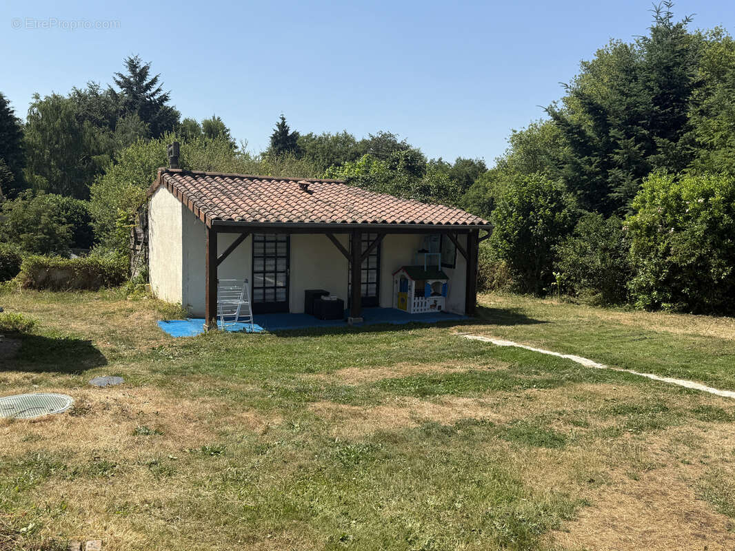 Maison à SAINT-GENCE