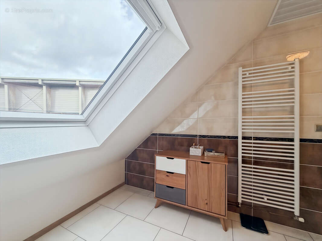 Maison 123 m² à Saint-Nicolas-D'aliermont  - photo 7