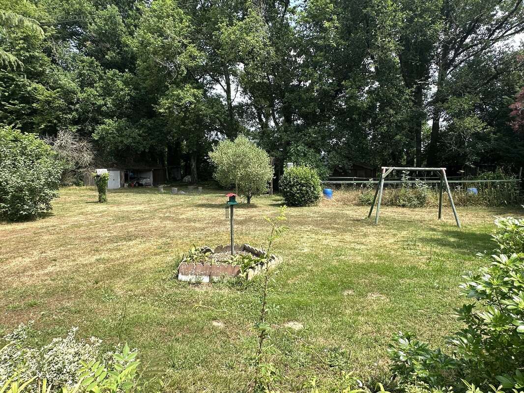 Maison à MONTPON-MENESTEROL