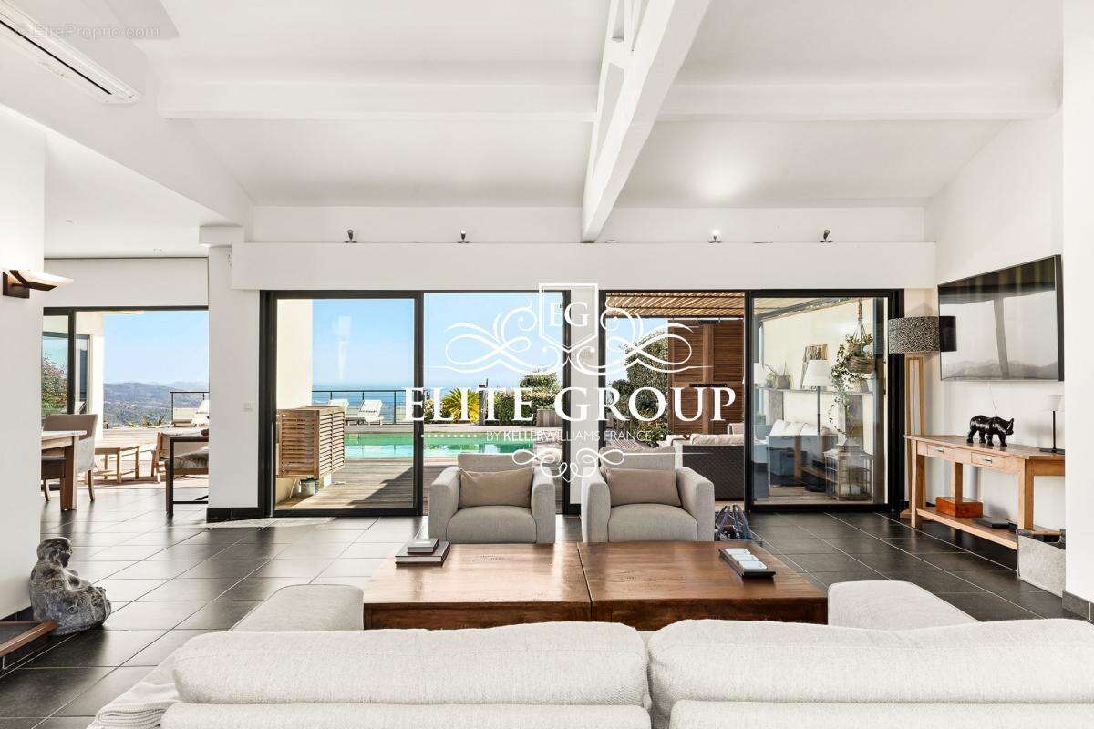 Maison à LES ADRETS-DE-L'ESTEREL