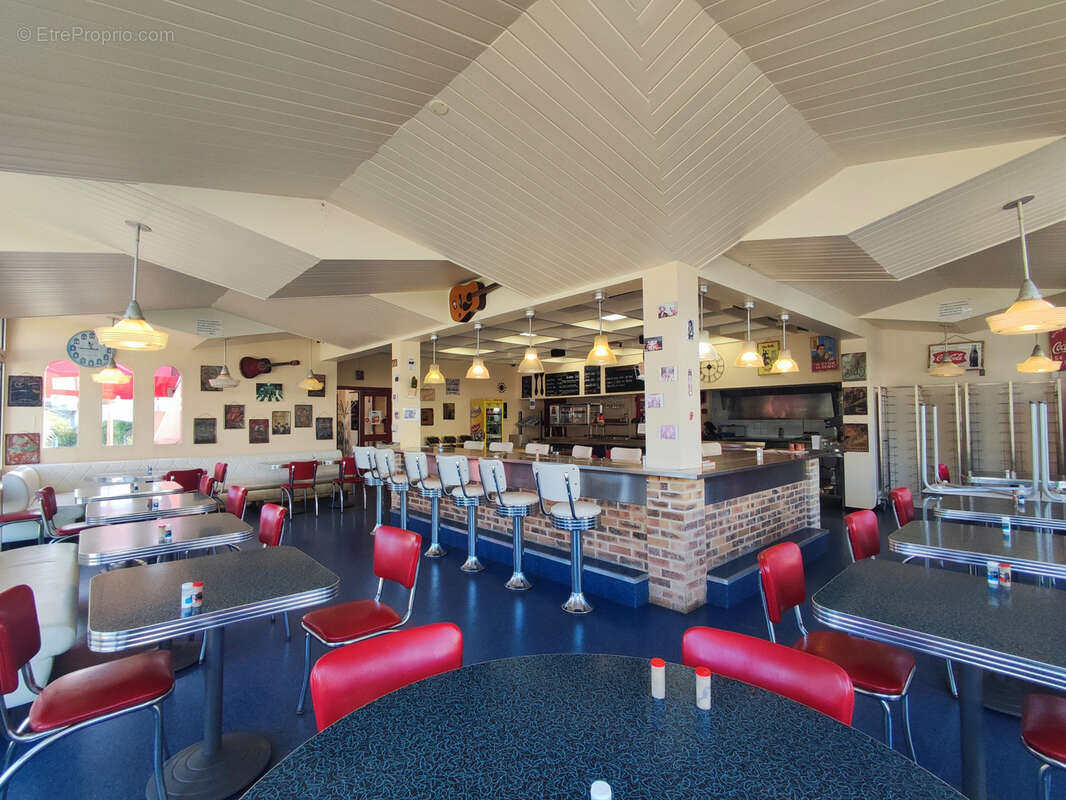 Commerce à VERNEUIL-SUR-AVRE