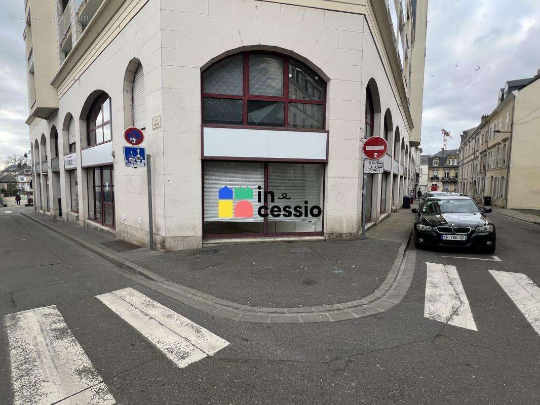 Local commercial/bureaux à vendre ou à louer - photo 2