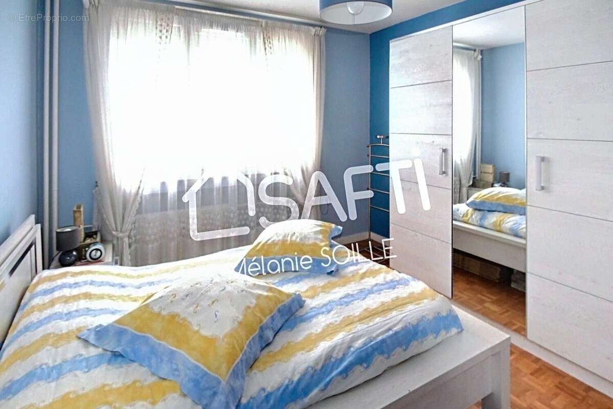 Photo 7 - Appartement à LE CHAMBON-FEUGEROLLES