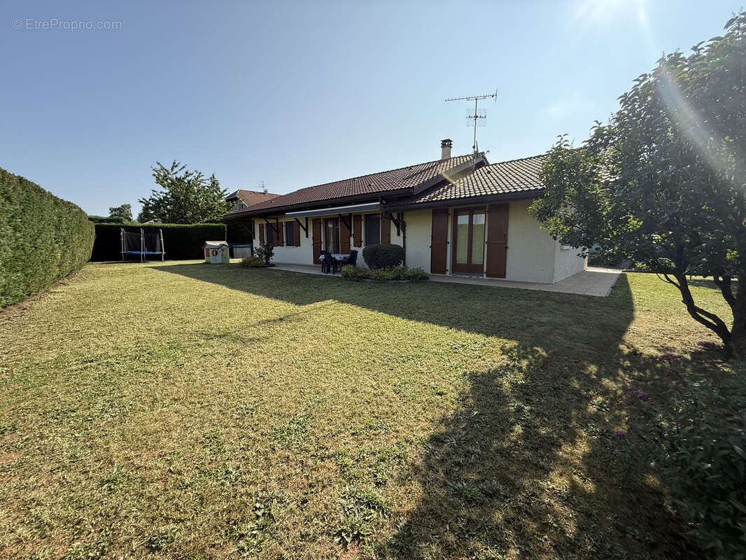 Maison à VETRAZ-MONTHOUX