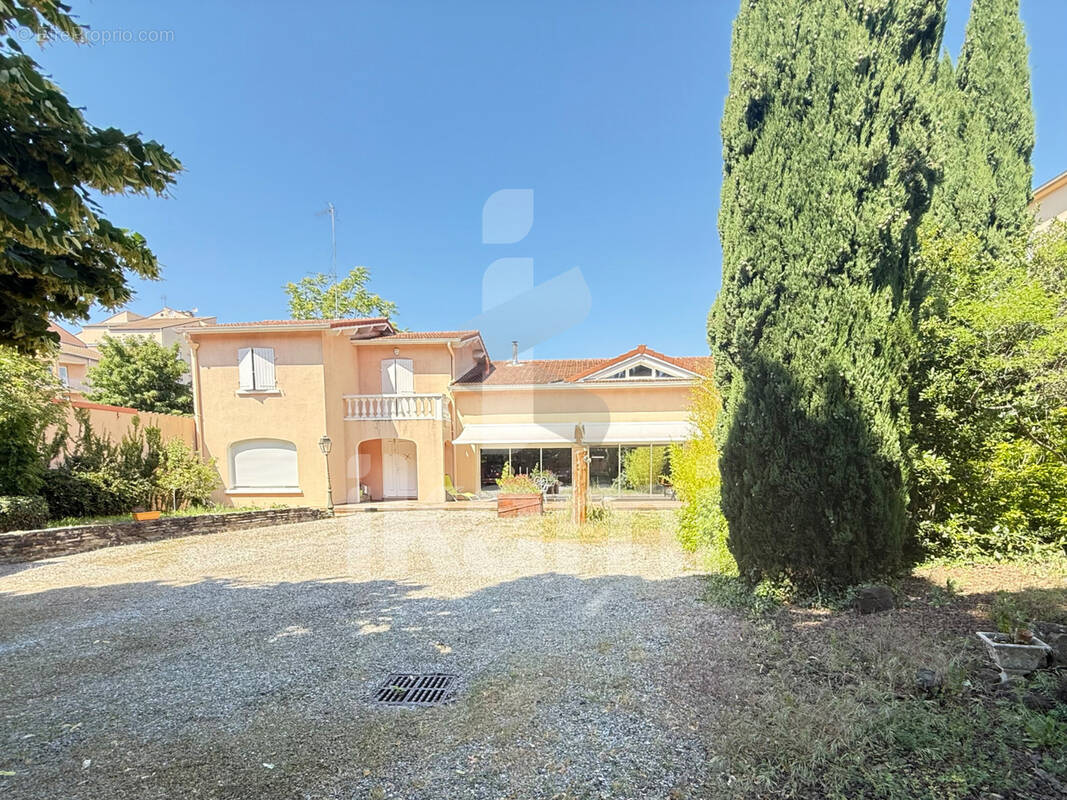 Maison à ROMANS-SUR-ISERE