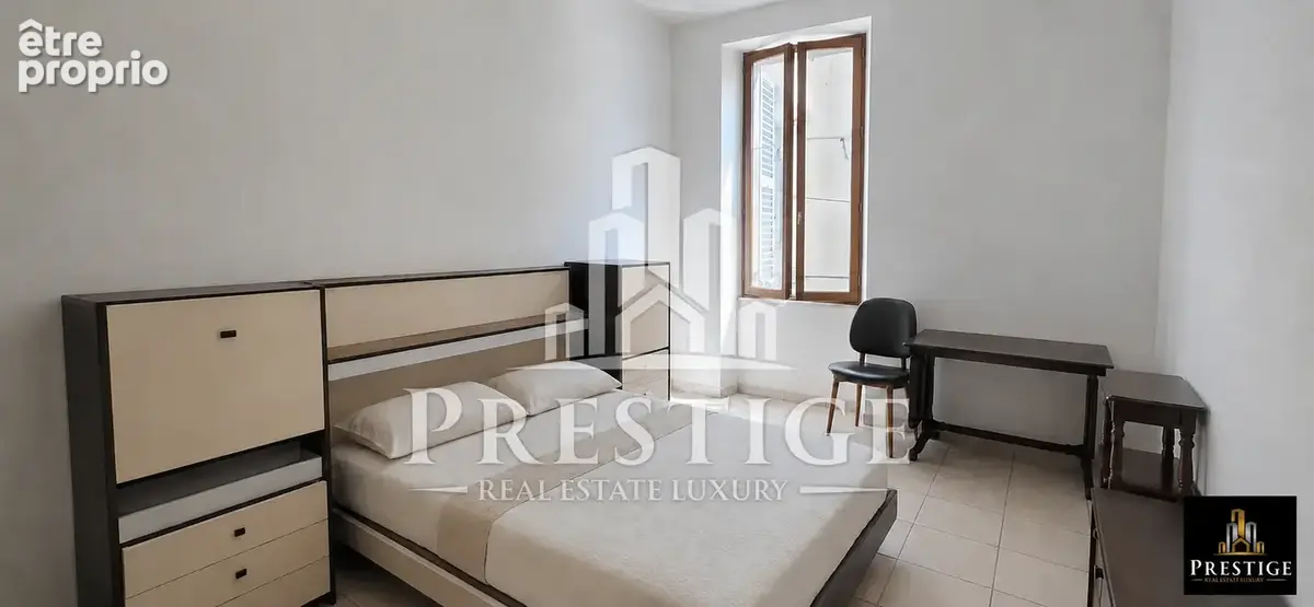 HYÈRES CENTRE — Appartement T2 - photo 3