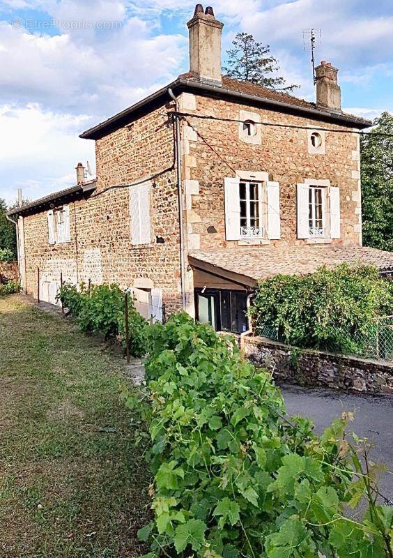 Maison à BEAUJEU
