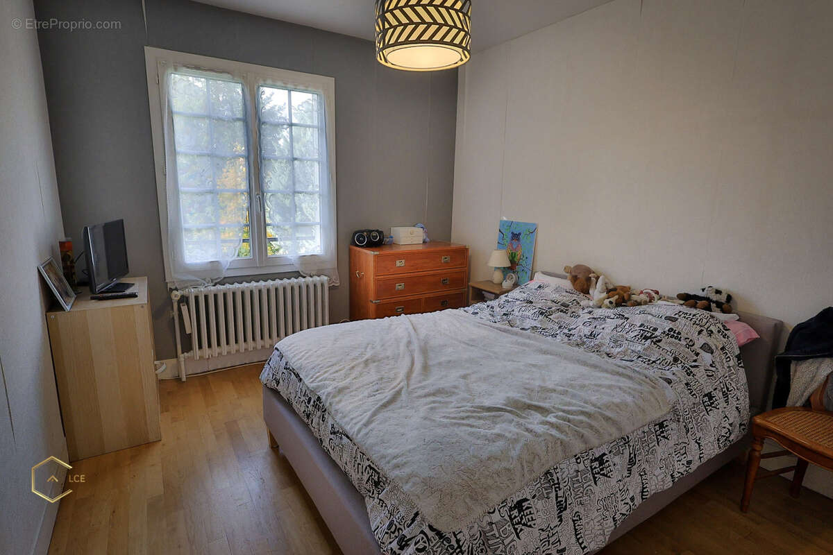 Maison à SAINTRY-SUR-SEINE