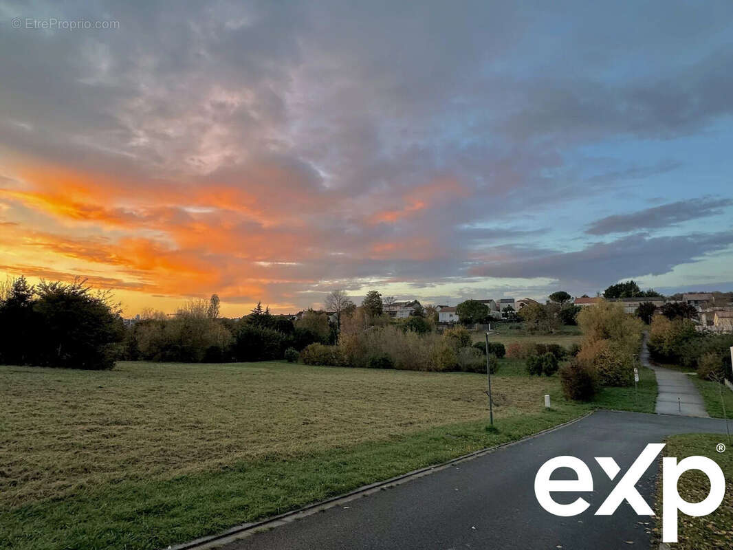 Terrain à SAINTES