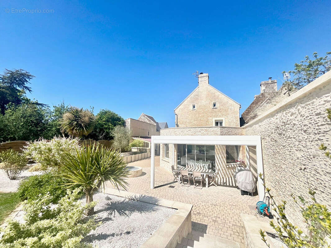 Maison à FRENOUVILLE