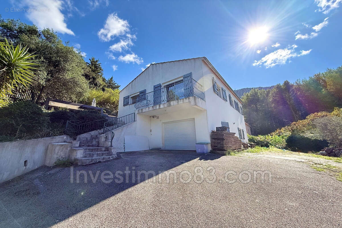 Maison à LA VALETTE-DU-VAR