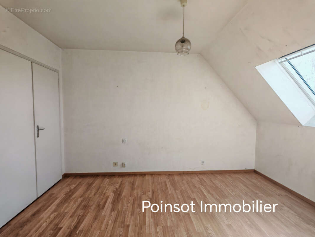 Maison à LA ROUXIERE