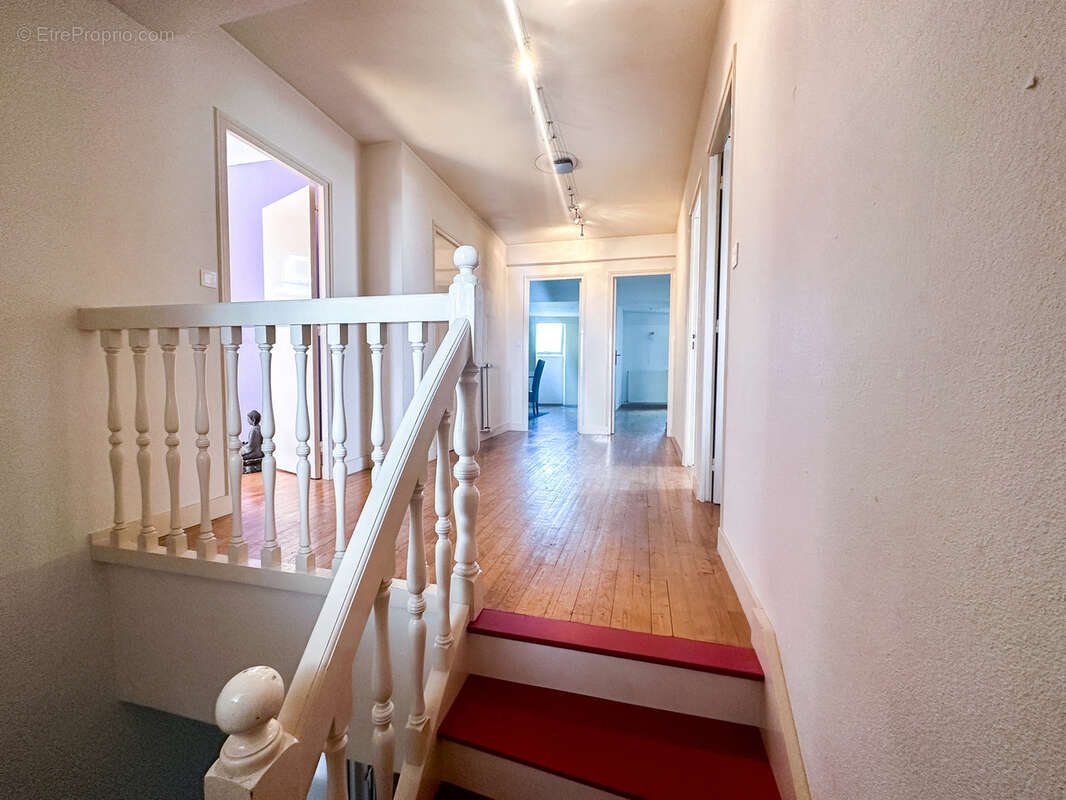 Local ou appartement t9 de standing a vendre - hyper centre de cholet -exclu ! - photo 8