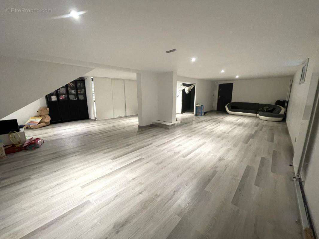 Maison à ROSNY-SUR-SEINE