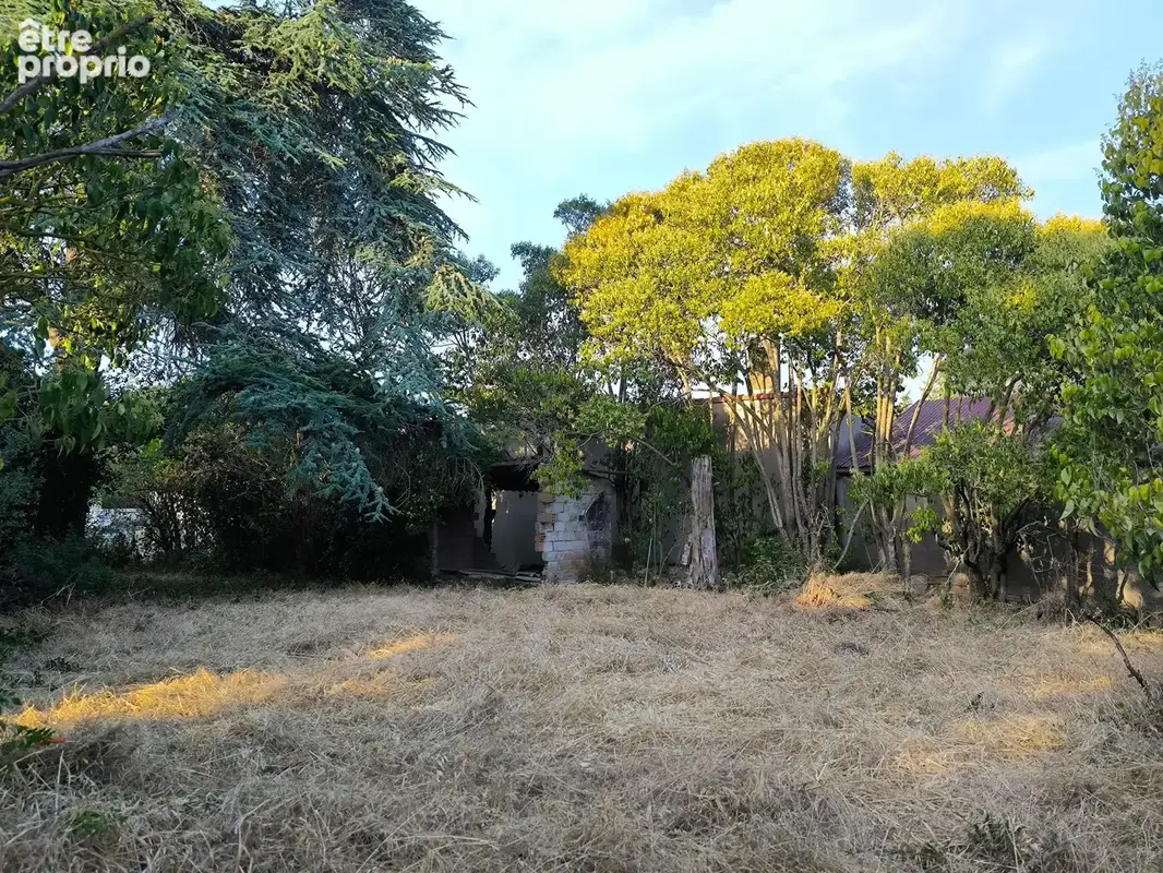 À Bram (11), maison en pierres apparentes à aménager sur un beau terrain de 3300 m2 constructible. - photo 3