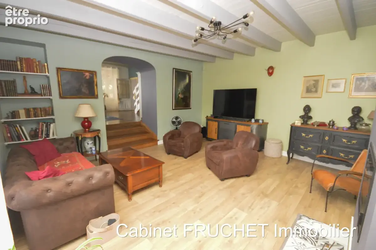 LA CAILLERE-SAINT-HILAIRE - Belle maison de caractère avec 3 chambres et bureau - photo 5