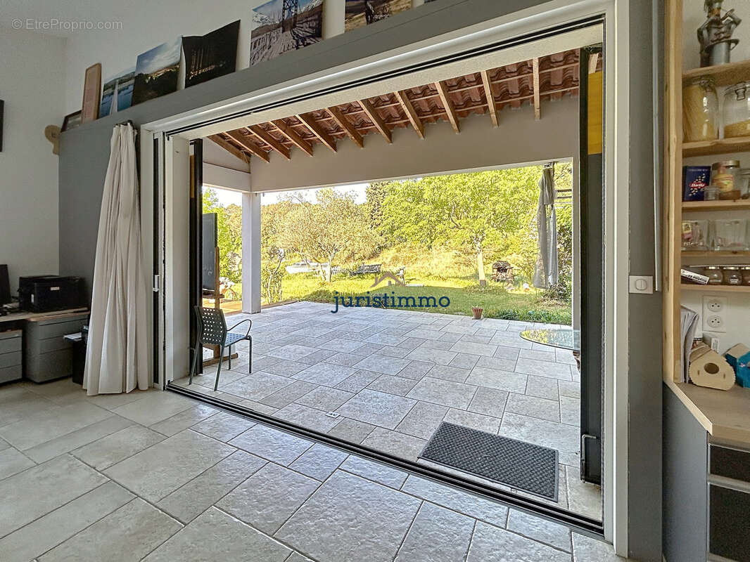 Maison à MONDRAGON