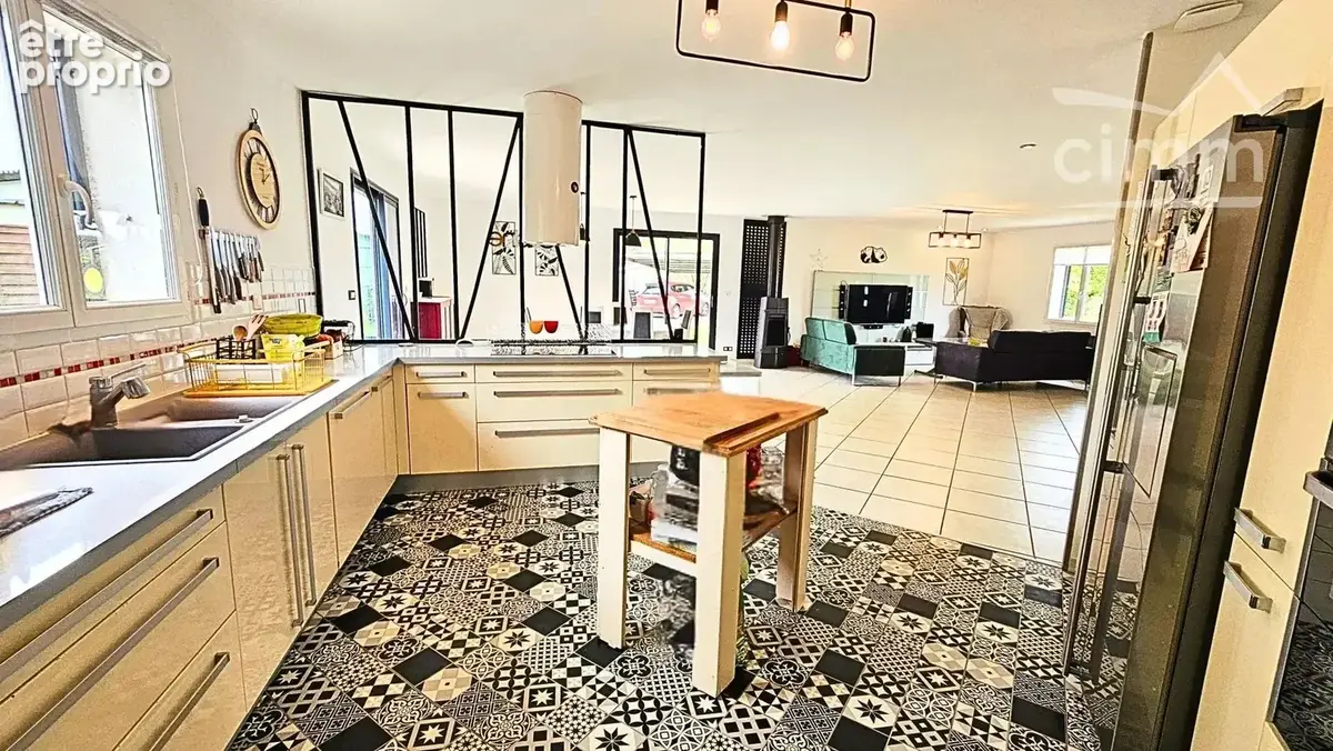 Maison familiale T9 avec piscine - photo 7