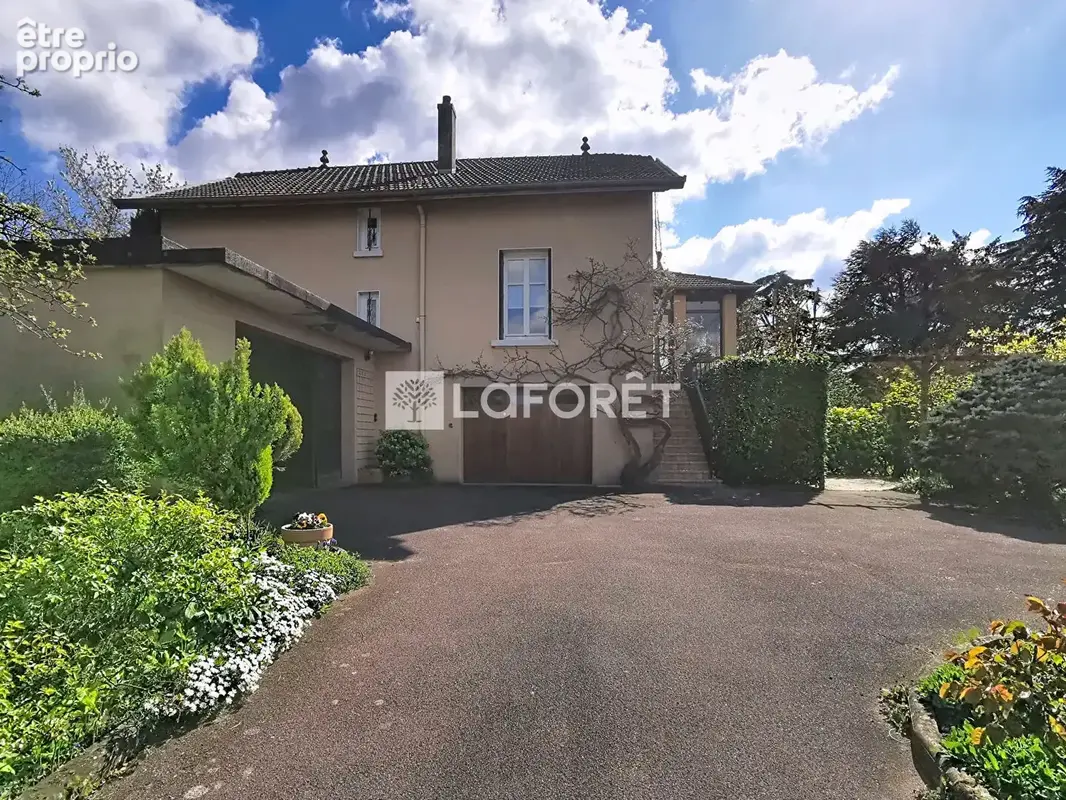 Maison Neuville Sur Saône 7 pièces 137 m2, Élégante maison familiale avec jardin, à deux pas du centre - photo 14