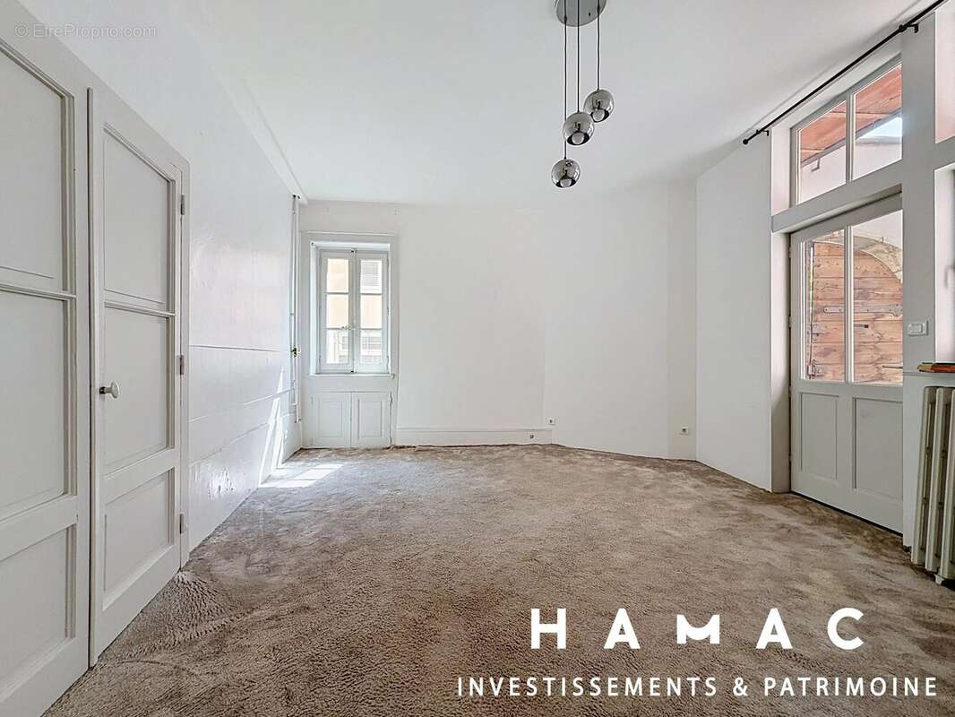 Maison de 260m2 - 1000m2 de terrain - Stationnement - photo 19