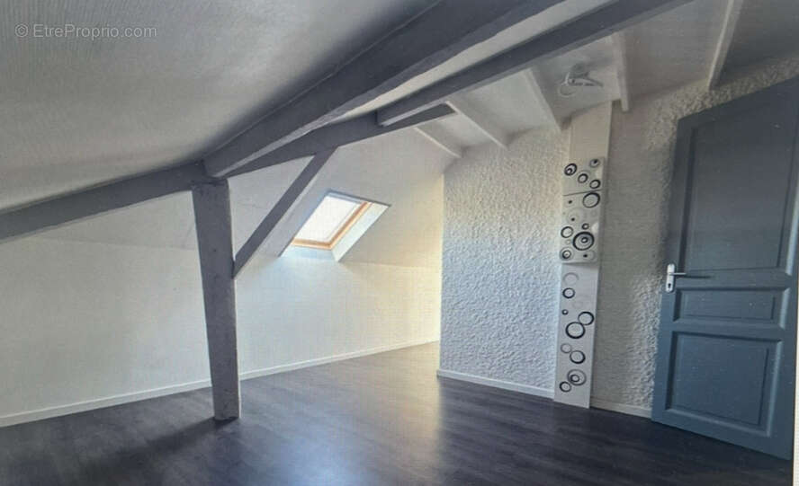 Très bel appartement totalement rénové - photo 2